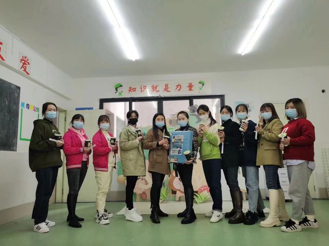 九游会J9 J9九游会达川区清华幼儿教育中心举办幼儿教师赛课活动(图2)