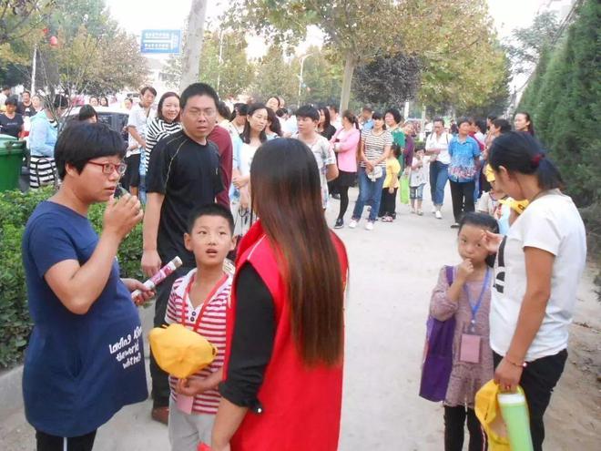 J9九游会 九游会J9儿童心理学：孩子早期的5种“怪癖”性格反应父母亲的教育态度(图2)